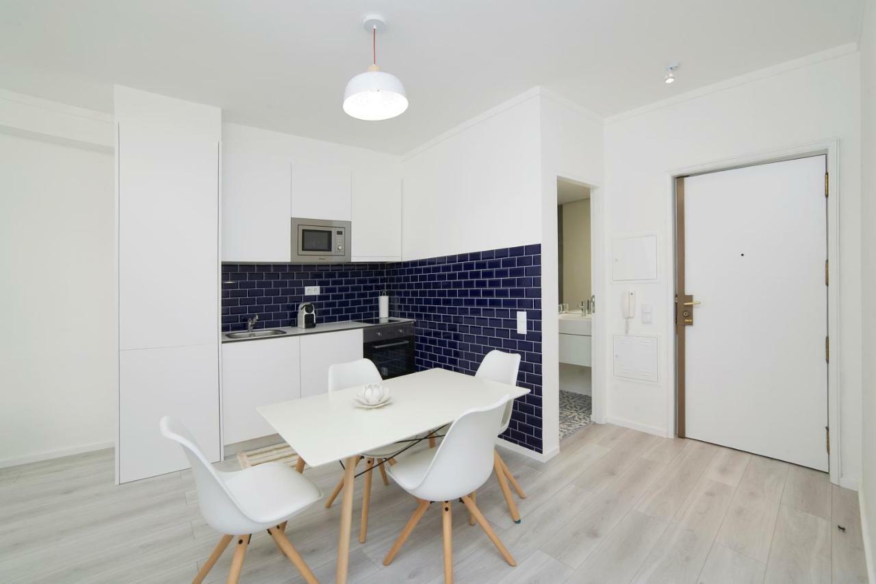 My Modern Homey At Порто Екстериор снимка