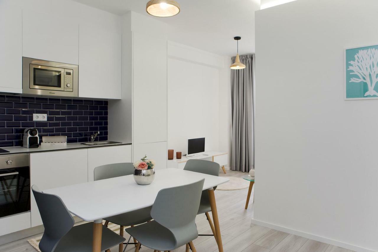 My Modern Homey At Порто Екстериор снимка